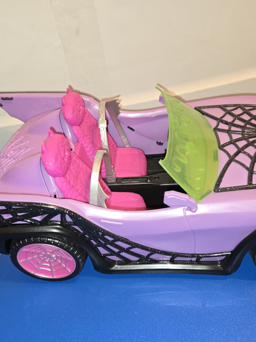 monster high Pink Convertible with Purple Body and Lime Green Windshield